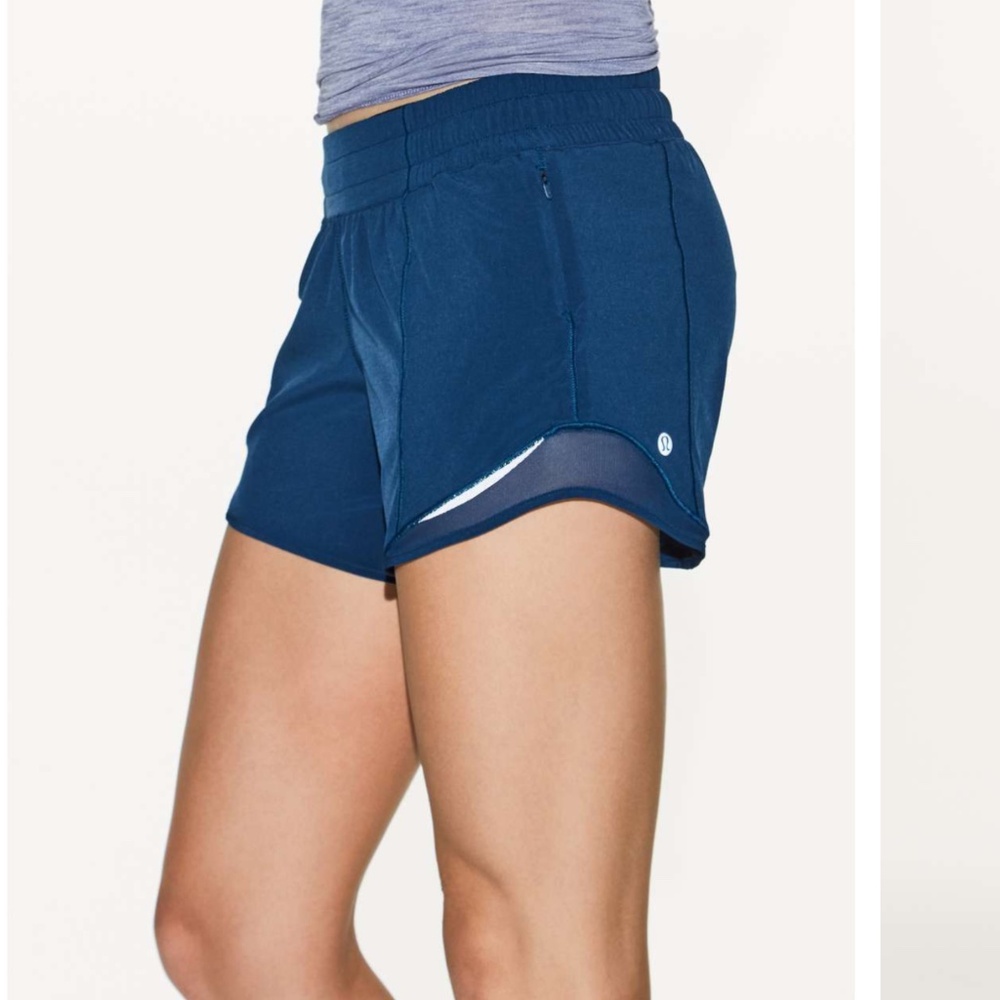 Lululemon Sz 6 Hotty Hot Short II (Long 4") Night Tide - Picture 2 of 9